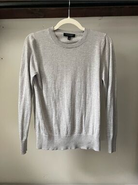 Banana Republic Cashmere Light Gray Crewneck Sweater